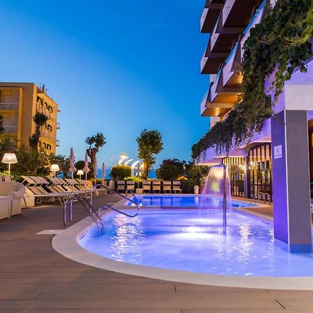 Hotel Alexander Gabicce Mare Exteriér fotografie