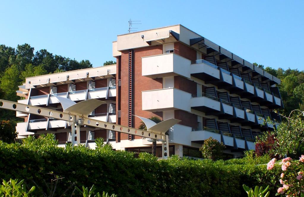 Hotel Alexander Gabicce Mare Exteriér fotografie
