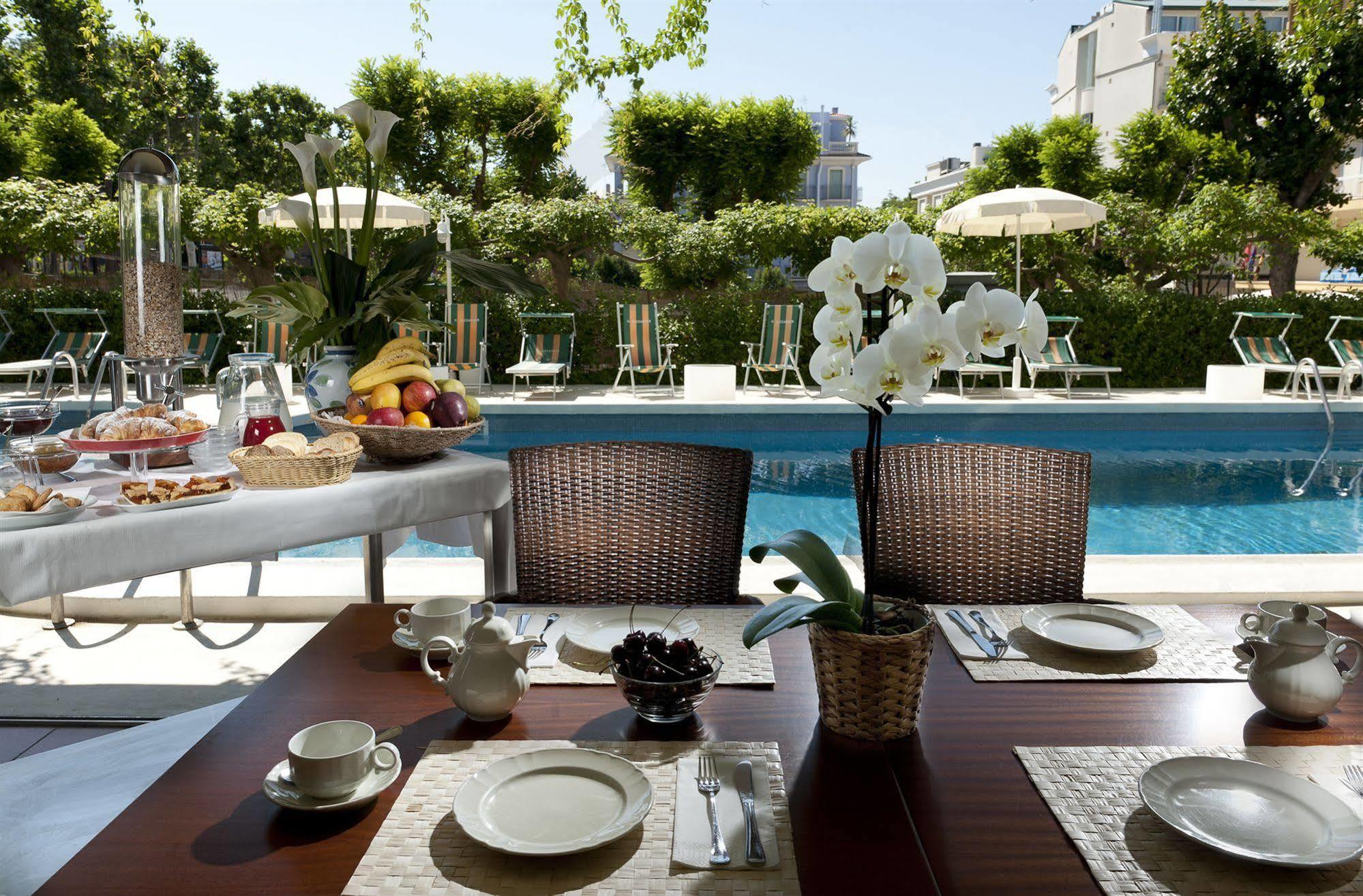 Hotel Alexander Gabicce Mare Exteriér fotografie